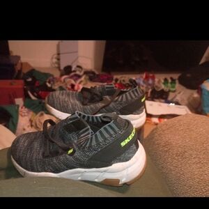 Sketchers Black/Grey Air Cooled Memory Foam Kids Size 12